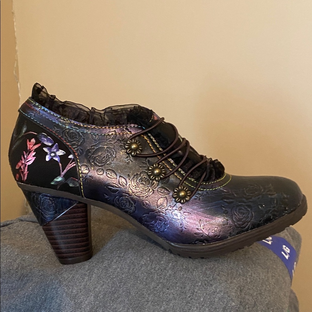 Woman shoes